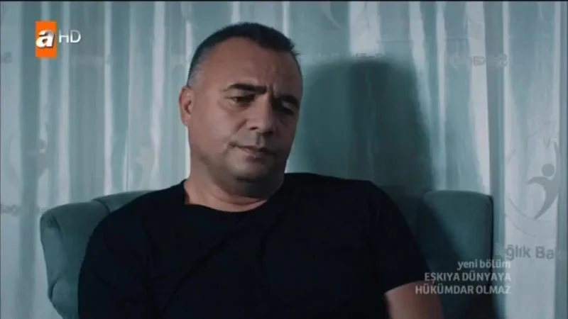 Кадры из сериала Мафия не может править миром 9 серия 1 сезон (2015)