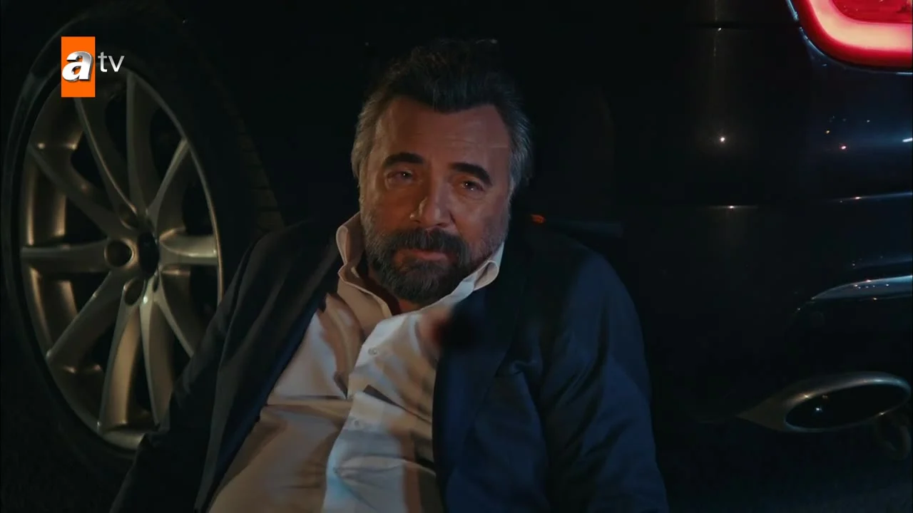 Кадры из сериала Мафия не может править миром 2 серия 6 сезон (2015)